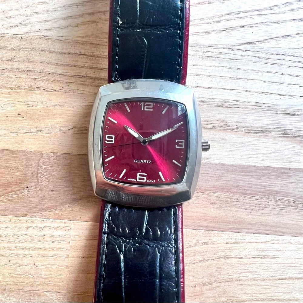 Unbranded rectangular red dial black leather watch NEW BATTERY